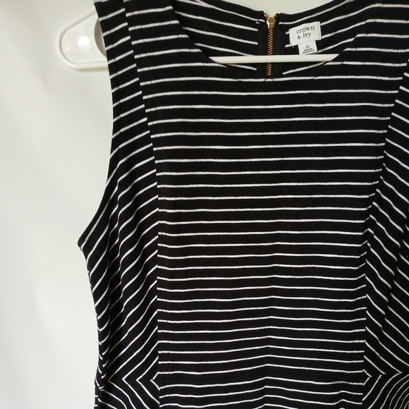 Crown & Ivy Dress Size 10 Color Black & White Striped - Picture 4 of 10